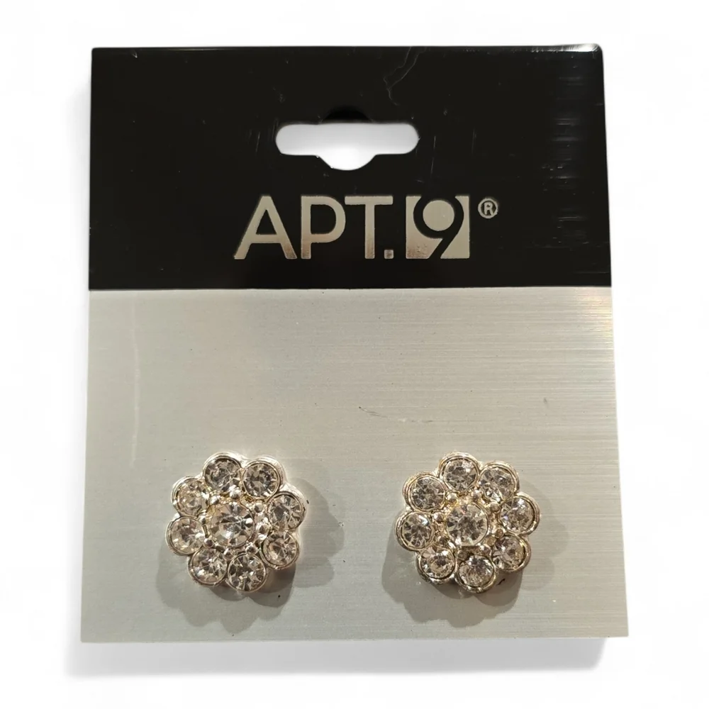 APT‎ 9 Silver Rhinestone Flower Earrings